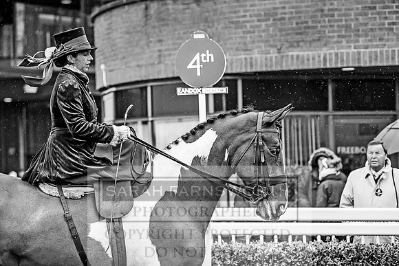 Side Saddle at Aintree 2018-118