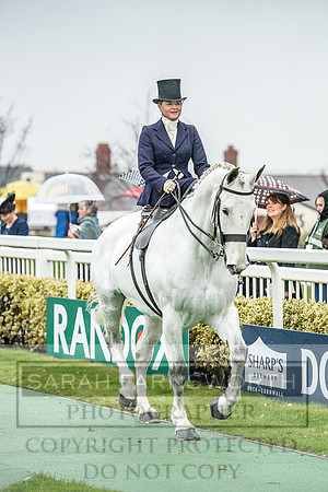 Side Saddle at Aintree 2018-109