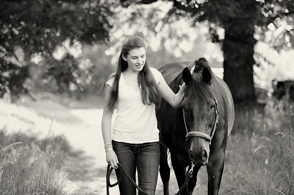 Izzy Bainbridge CF2 154 bw
