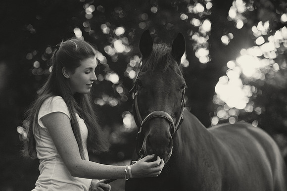 Izzy Bainbridge CF2 186 bw